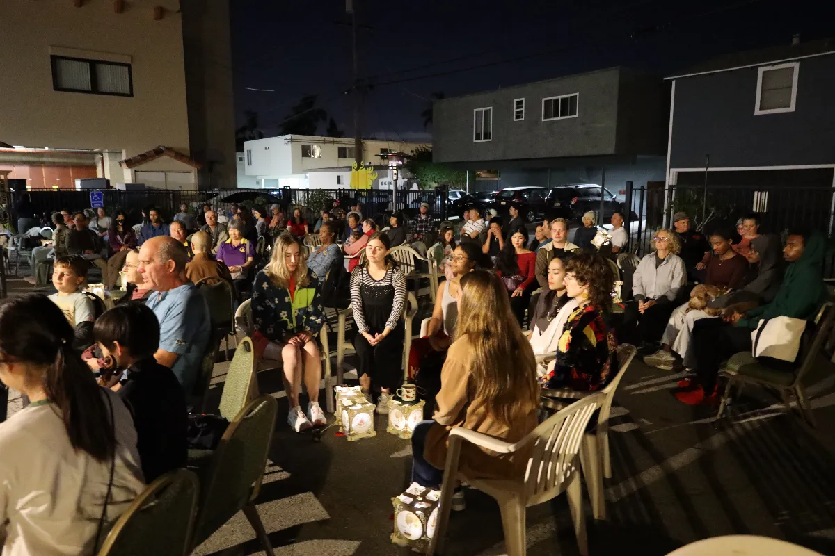 Lighting the Inner Lantern — Fo Guang Shan Hsi Fang Temple Hosts “Under the Moon” Community Event